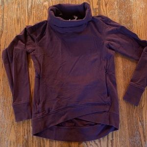 Lululemon turtleneck sweatshirt